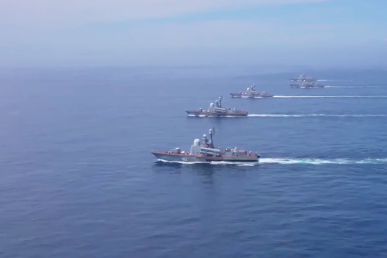 Корабли Северного флота ВМФ РФ впервые прошли через пролив Шокальского