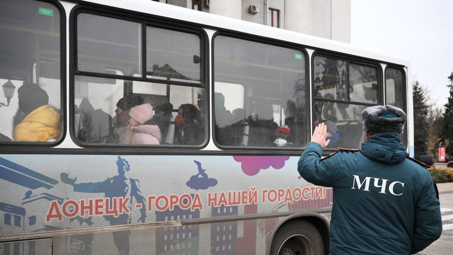Тысячи мирных жителей удалось эвакуировать из зоны боевых действий в ДНР