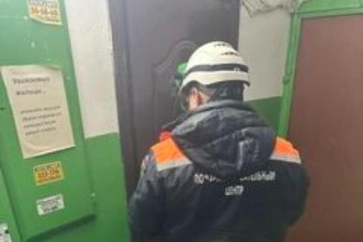 Спасатели пришли на помощь пензенцу с травмой, оказавшемуся запертым в собственной квартире