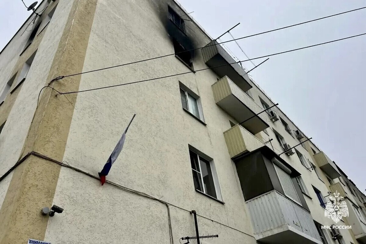 Пожарные Ставрополья спасли пять человек в поселке Горячеводском