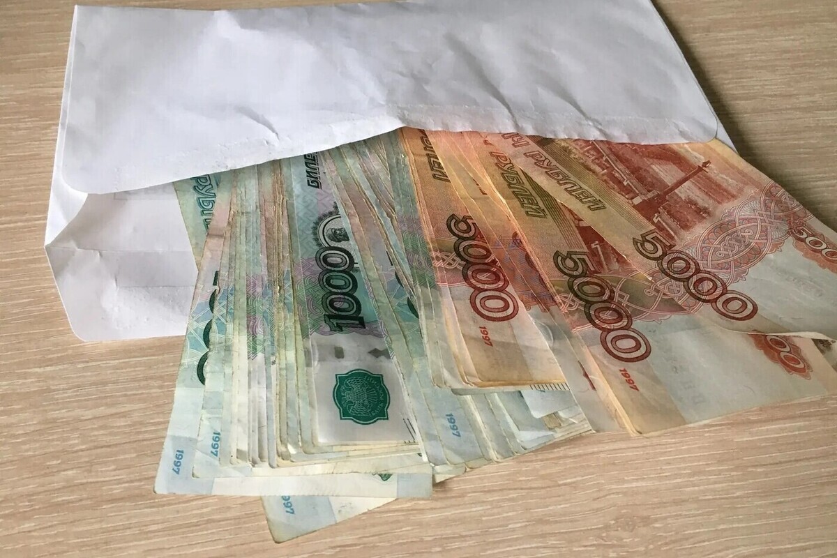 Директору предприятия назначен штраф в 2,3 млн рублей за взятку
