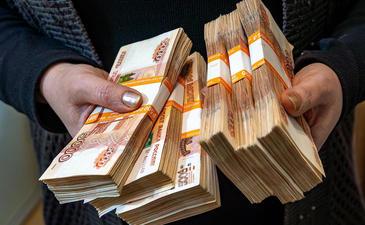Физлицам запретили вывозить в ближнее зарубежье более ₽1 млн наличными