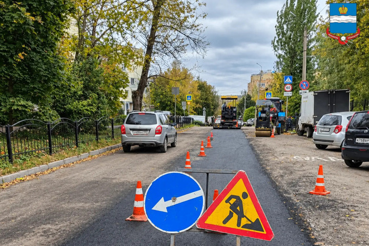 В Калуге продолжают чинить дороги