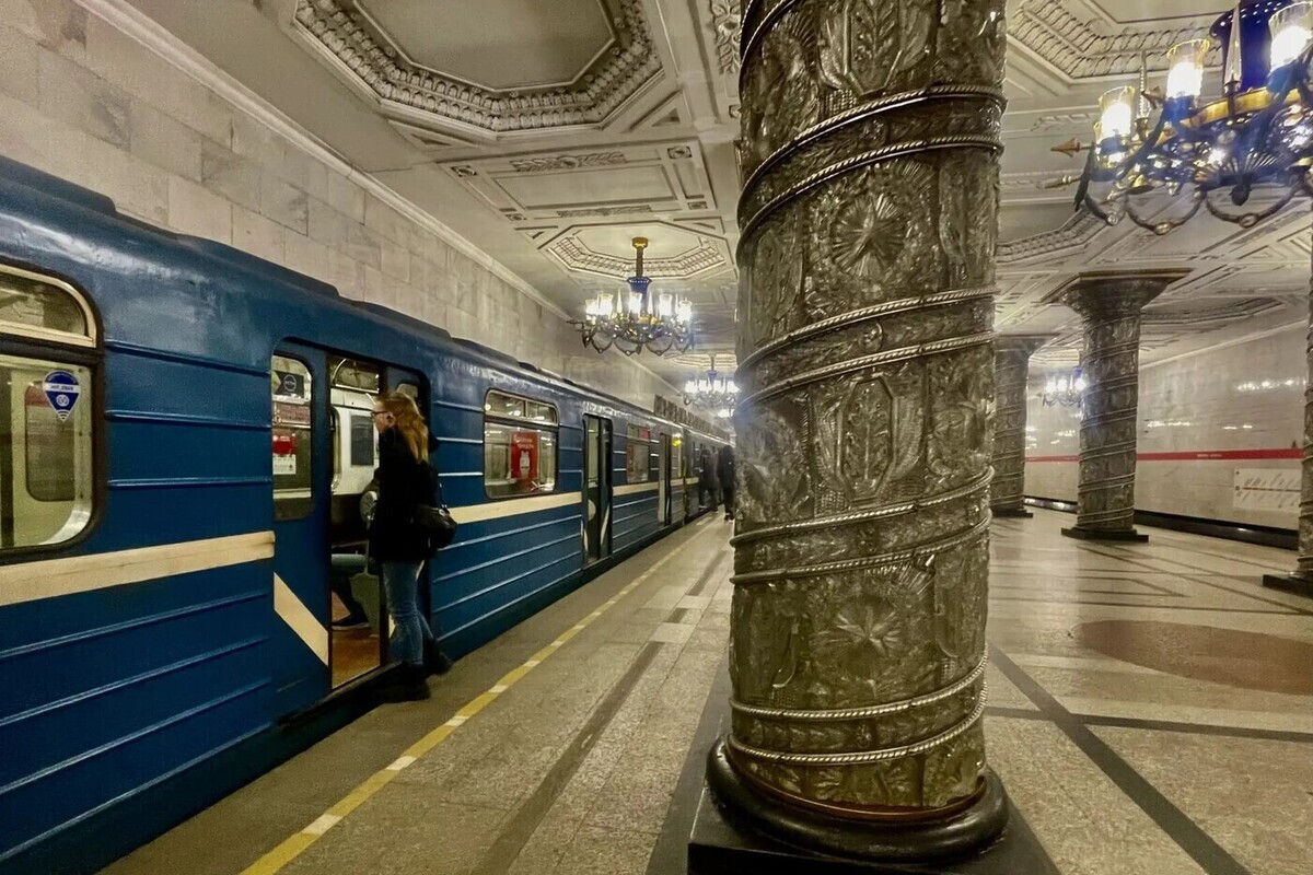 На строительство метро Петербурга в 2027-м выделят на 5 млрд меньше предыдущего.