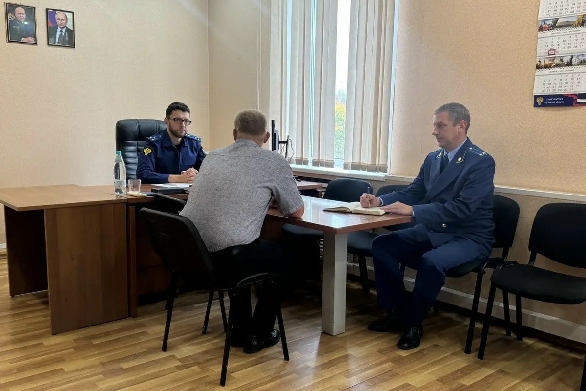 На плохие дороги и отсутствие освещения жалуются жители Болховского района Орловской области