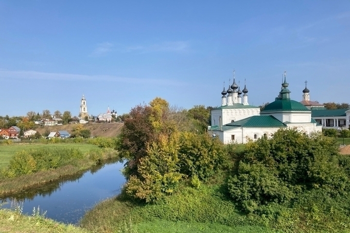 Суздаль готовит Красную площадь к большой осенней ярмарке