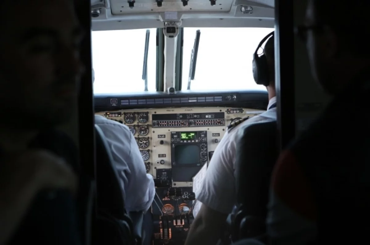CN: пилоты на рейсе FlyDubai являются гражданами Омана и ОАЭ