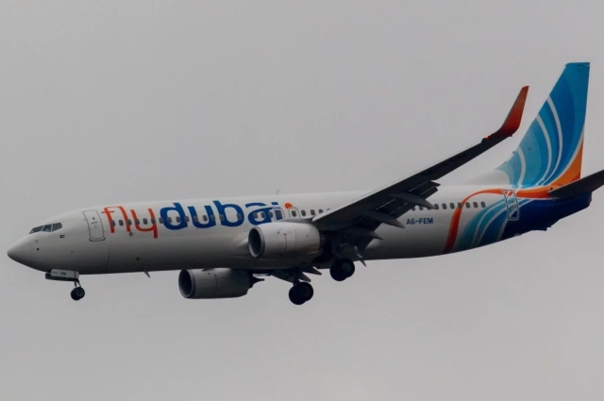 Пассажир Flydubai снял на видео первые минуты после инцидента на борту
