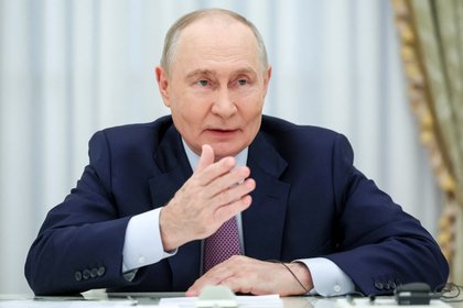 Путин заявил о невозможности запугать и сломить россиян