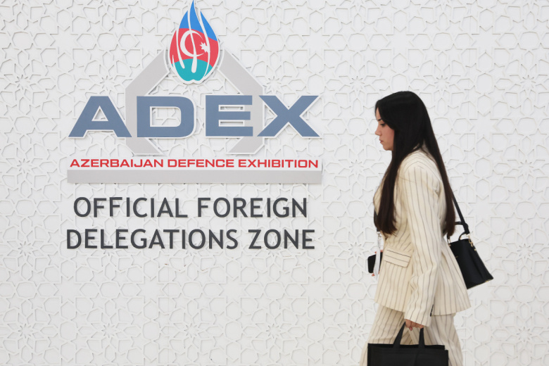 Азербайджан показал боевых роботов на ADEX 2026