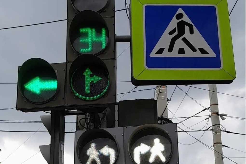Новый порядок работы светофоров на трёх перекрёстках ввели в Калининграде