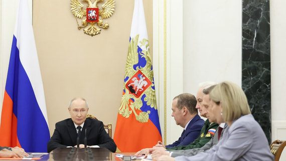 Путин рассказал Совбезу об итогах учений Тихоокеанского флота