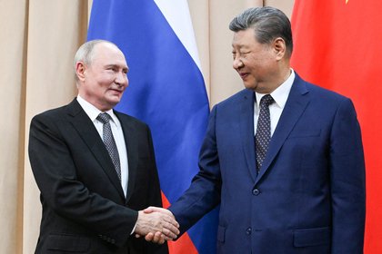 Путин обратился с поздравлением к Си Цзиньпину