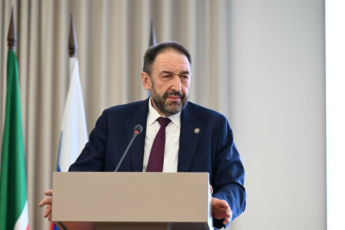 Песошин поздравил жителей Татарстана с Международным днем пожилых людей