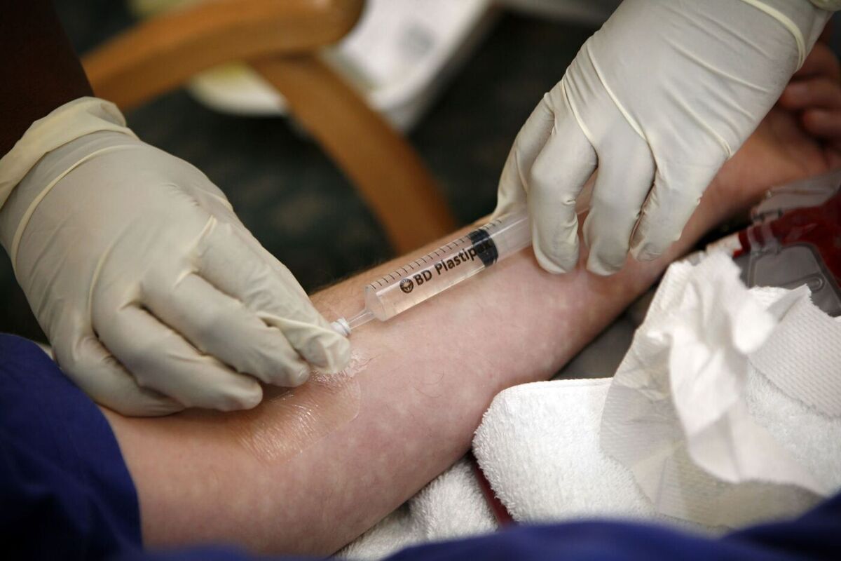 Две смертельные инъекции не сработали при казни женщины-убийцы