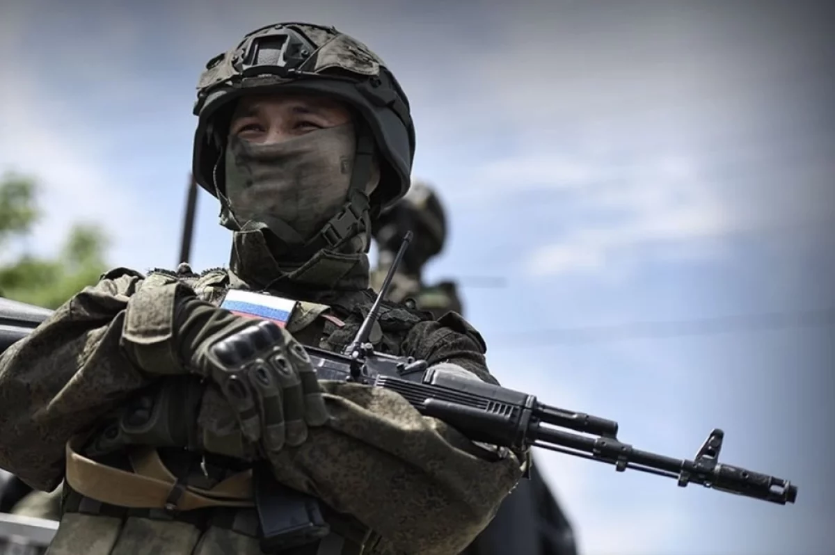 Российский боец отбился от дрона ВСУ при помощи доски