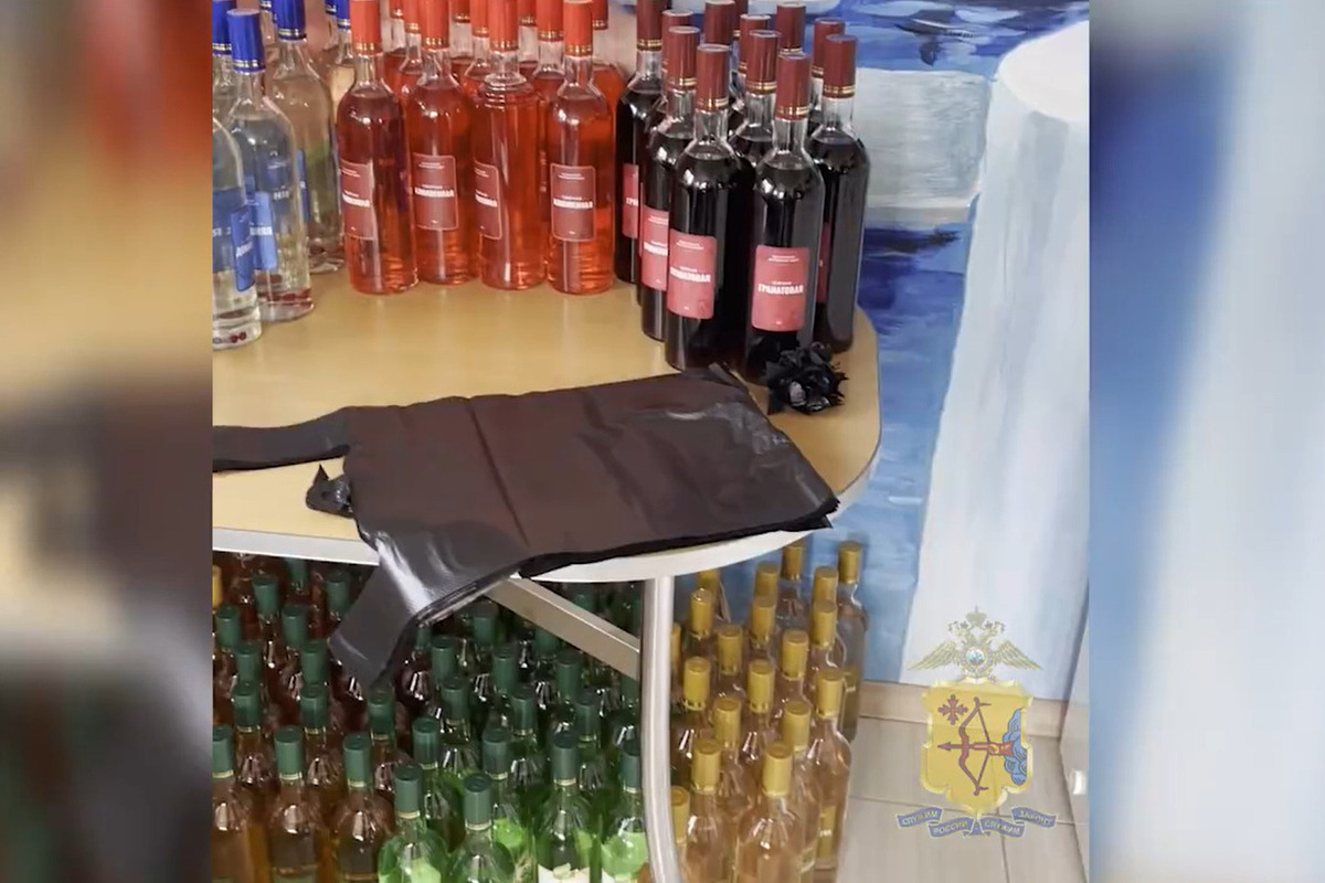 В Кирове семейная пара организовала подпольное производство алкоголя