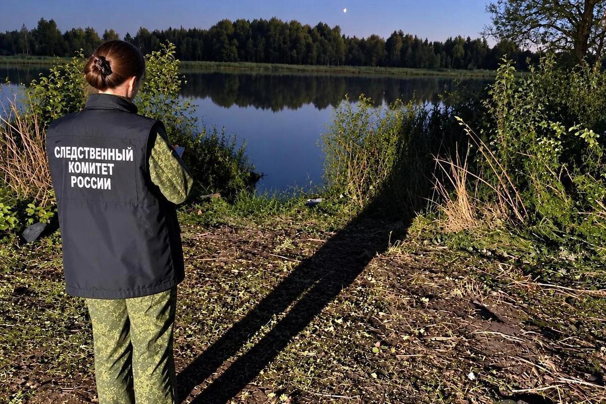 Стали известны подробности гибели рыбака на озере Веенка в Окуловском округе