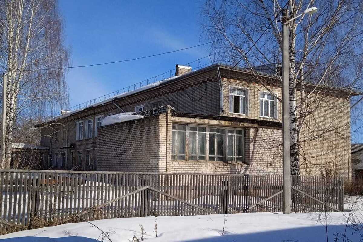 Здание бывшего детского приюта в пгт Стрижи выставили на торги