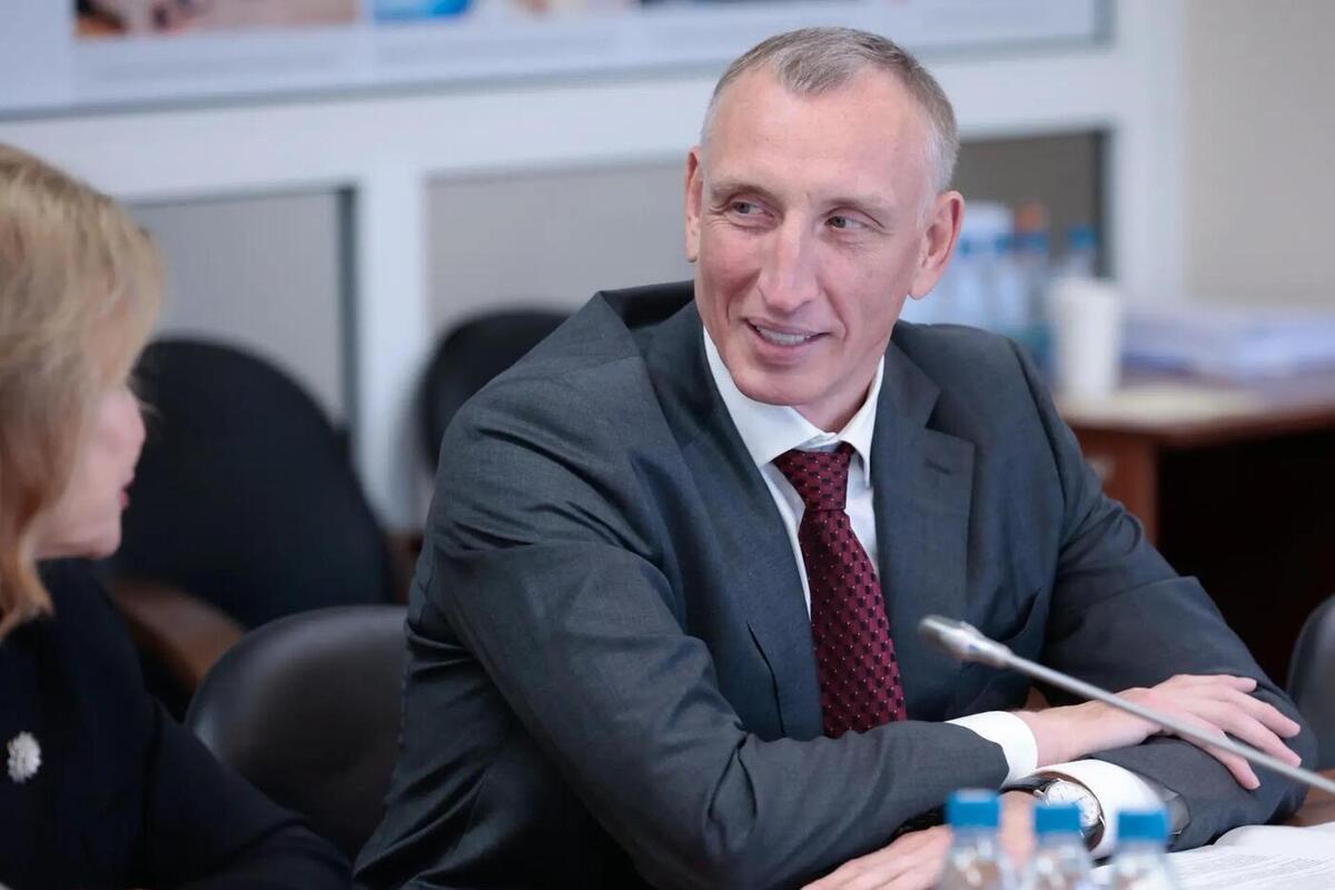 Александр Козловский продолжит работу в комитете Госдумы по промышленности и торговле