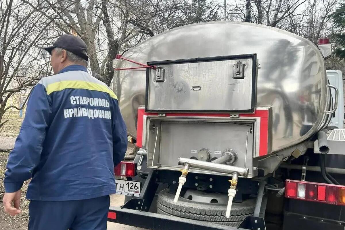 В Кисловодске на время ремонта воду можно заказать через мессенджер MAX