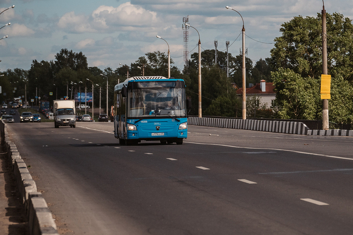 Схемы движения четырех автобусов временно изменят в Ржеве Тверской области