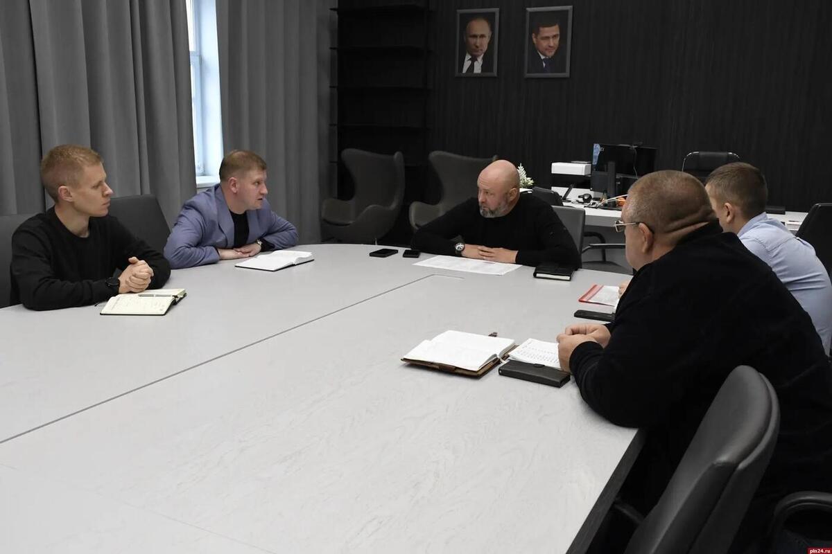 Станислав Стармолотов провел первое совещание: кадровых перестановок не будет
