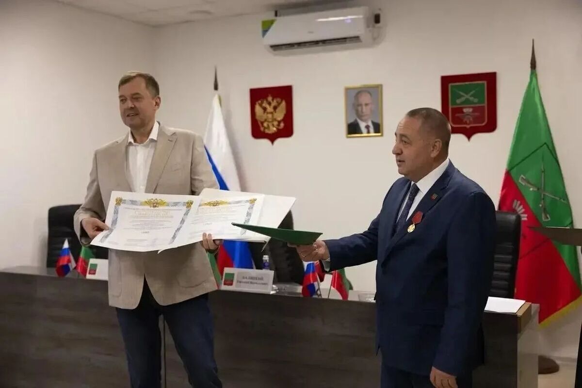 Герб и флаг Запорожской области внесены в Государственный геральдический регистр России