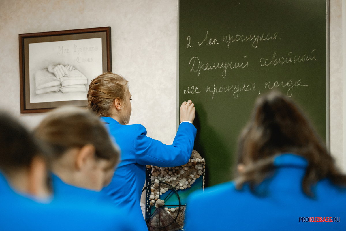 В ЕГЭ по истории и профильной математике добавят по одному заданию