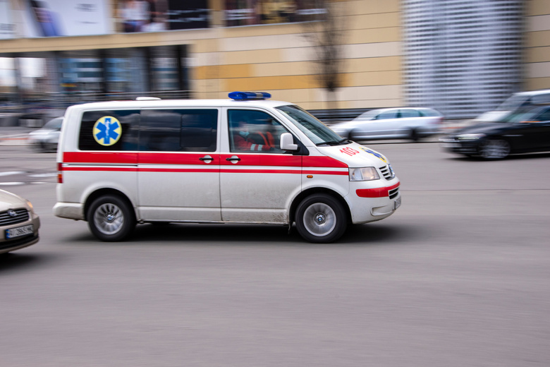 Водителя Красного Креста на Украине забрали в военкомат «за пьянку»