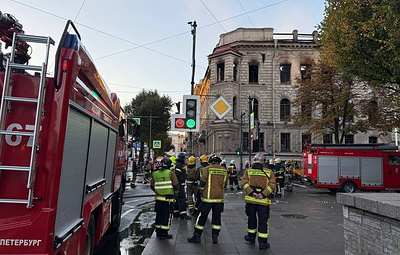 Названа предварительная причина пожара в особняке Миллера в Санкт-Петербурге