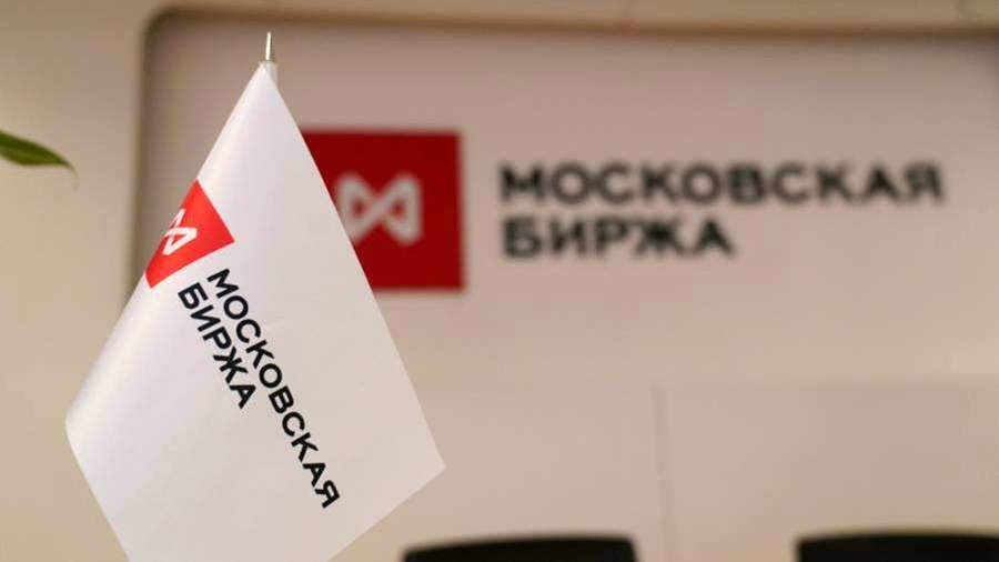 Индекс Мосбиржи впервые с конца июля упал ниже 2200 пунктов