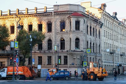 Обстановка на месте мощного пожара у Исаакиевского собора в Петербурге изменилась