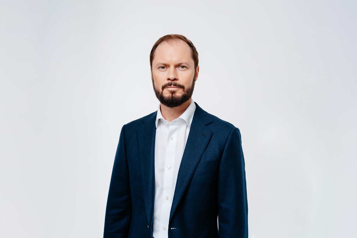 Виталий Королев поздравил педагогов, ветеранов, выпускников и студентов колледжей Тверской области