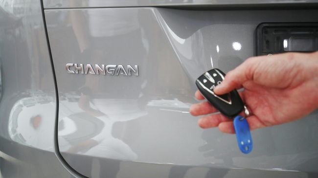 Changan не фиксировал обращений о треснувших в России панорамных крышах
