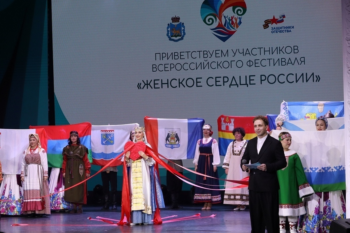 Новгородки поделились талантами на фестивале «Женское сердце России» в Пскове
