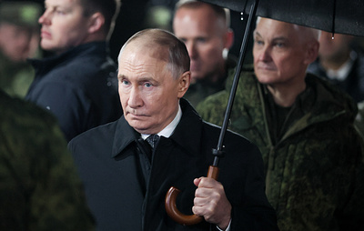 Замминистра обороны Евкуров доложил Путину о ходе учений "Центр-2026"