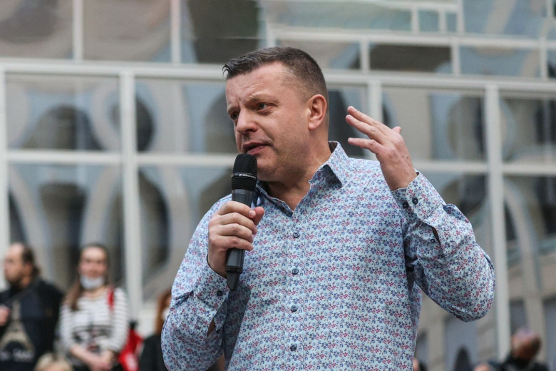 Журналист Парфенов сообщил о проблемах со зрением