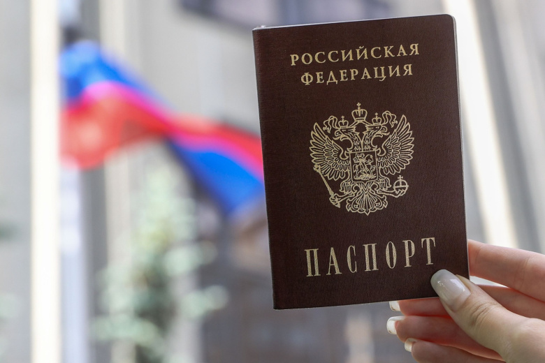 Названы шесть стран, куда можно въехать по обычному российскому паспорту