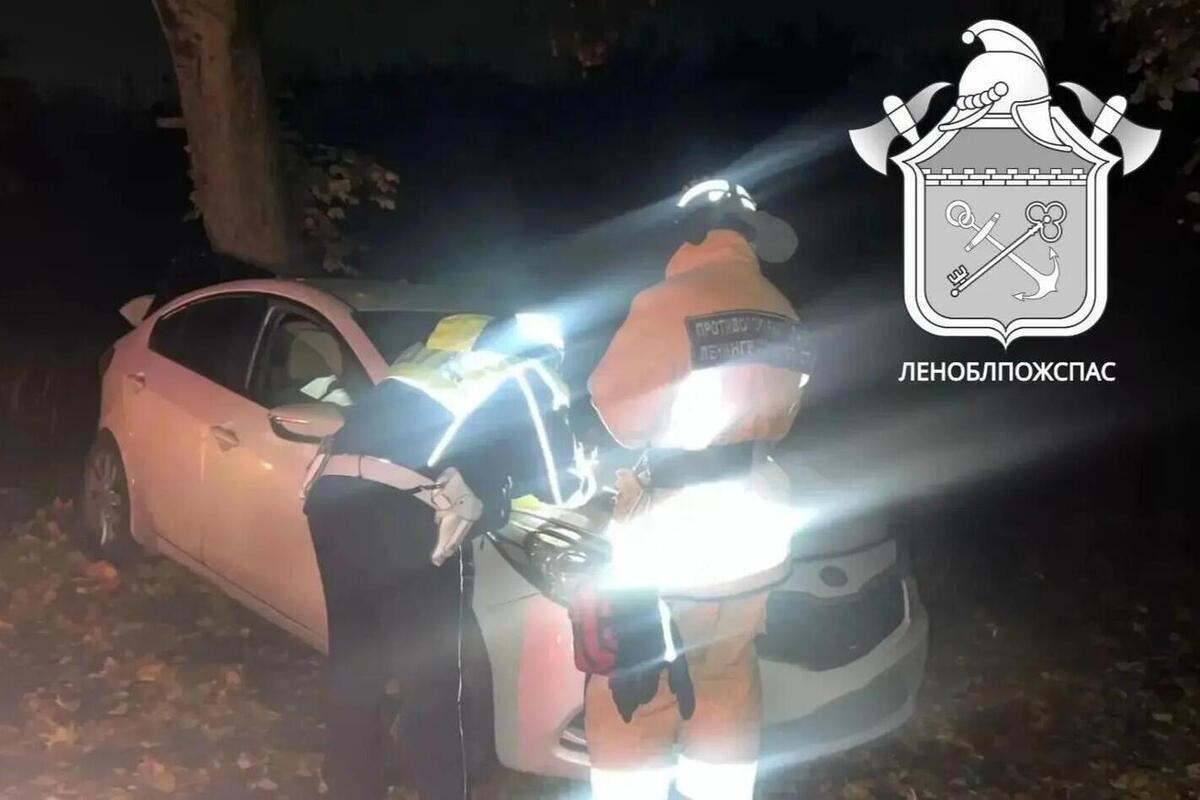 В ночном столкновении двух легковушек в Аннино пострадал человек