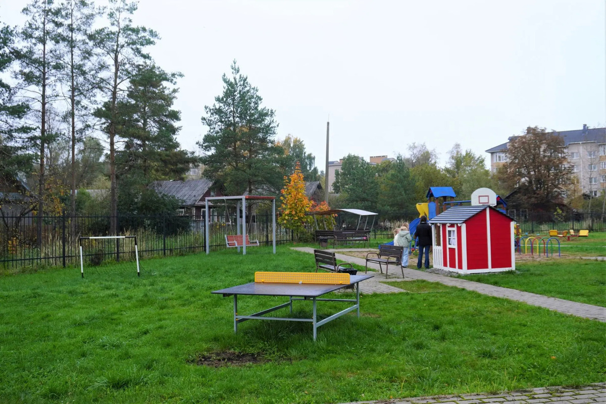 В Великом Новгороде двор на Лёни Голикова обновили благодаря активным горожанам