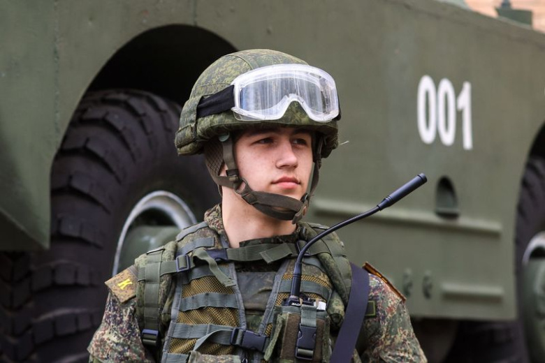 «Только победа»: в МО России сделали заявление после удара по мосту в Киеве
