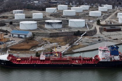 Стало известно об обсуждении Россией и США многомиллиардной сделки по нефти