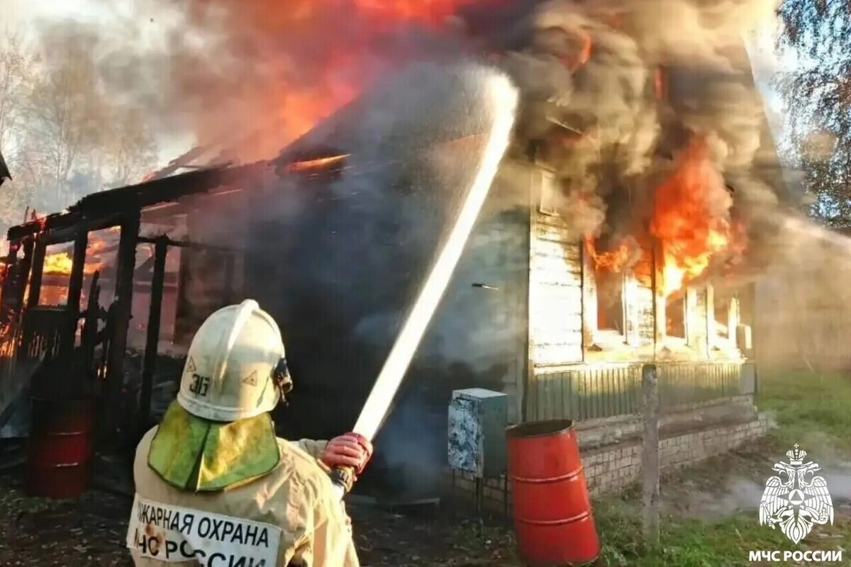 Женщина пострадала на пожаре в Тверской области