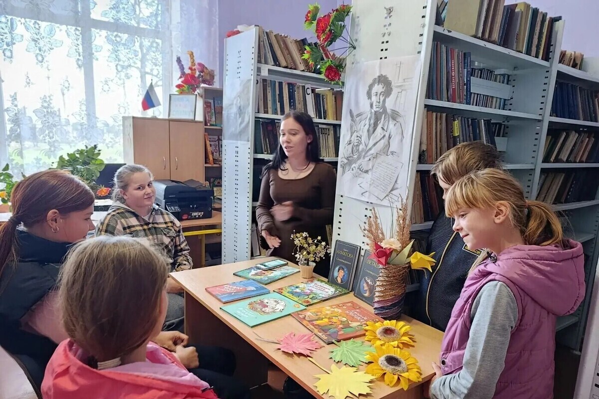 В Семёновской библиотеке прошёл тематический час