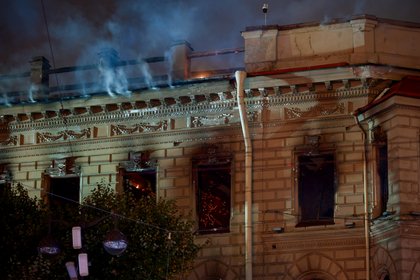 Сгоревший в центре Петербурга особняк пообещали восстановить в первозданном виде