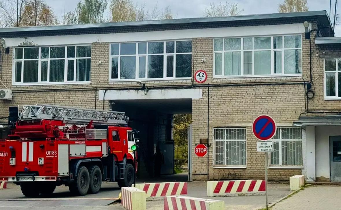 Тела пяти погибших обнаружили после пожара на химзаводе в Подмосковье
