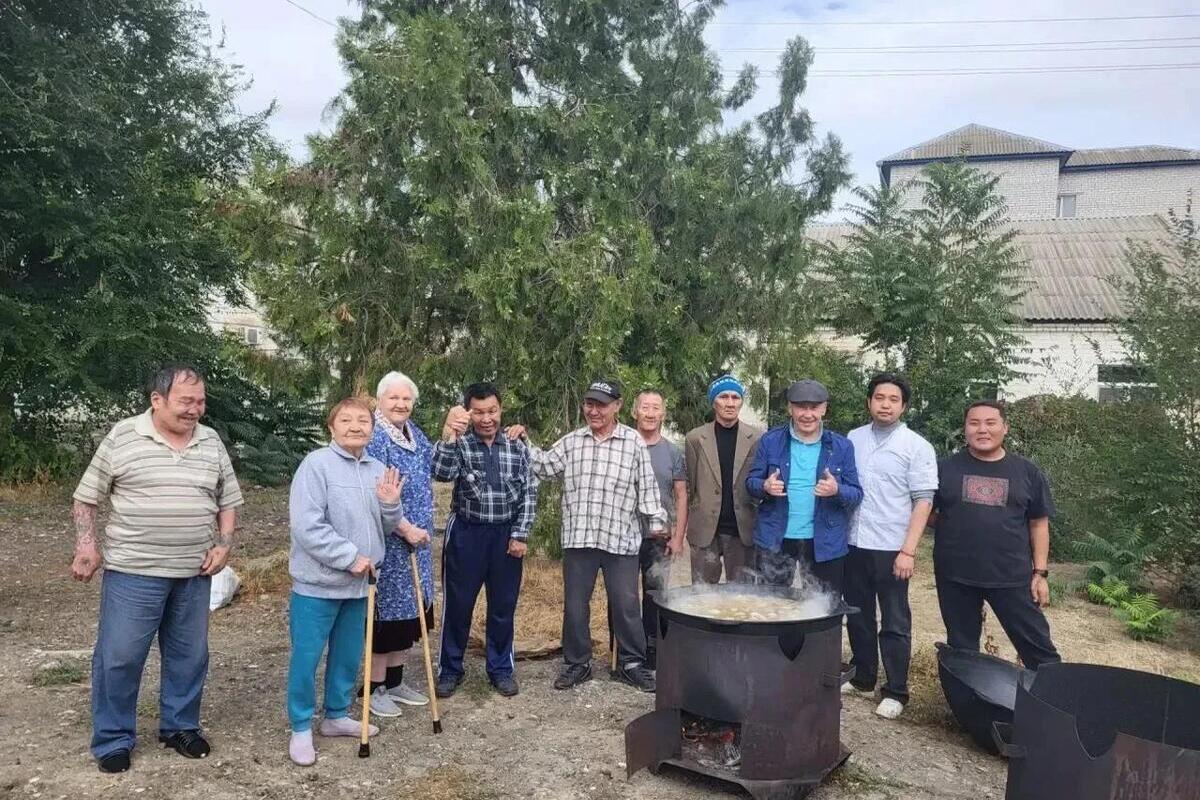 В элистинском доме-интернате отметили День пожилых людей