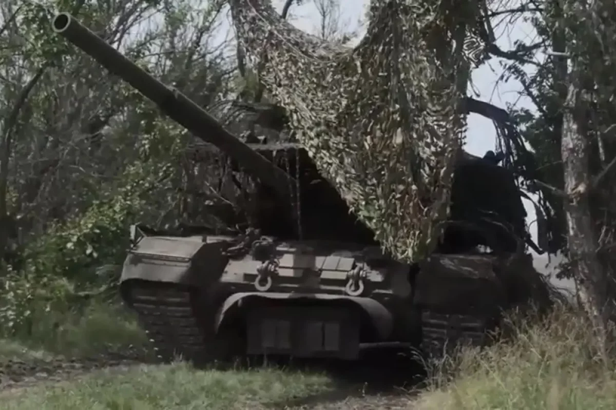 Осталось 30 км. Боевиков в «котле» под Харьковом раздавят русские танки
