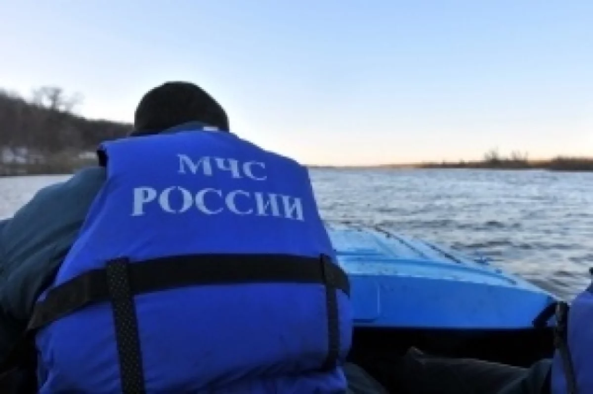 Отец с тремя дочерьми пропал на катере на Красноярском водохранилище